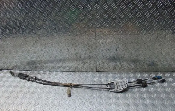 Toyota Avensis T220 Gear shift cable linkage 