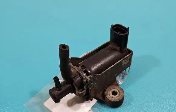 Toyota Yaris Turbo solenoid valve 25819-33010 IMPRK1478968