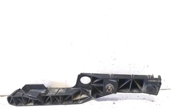 Toyota Avensis Verso Front bumper mounting bracket 370N