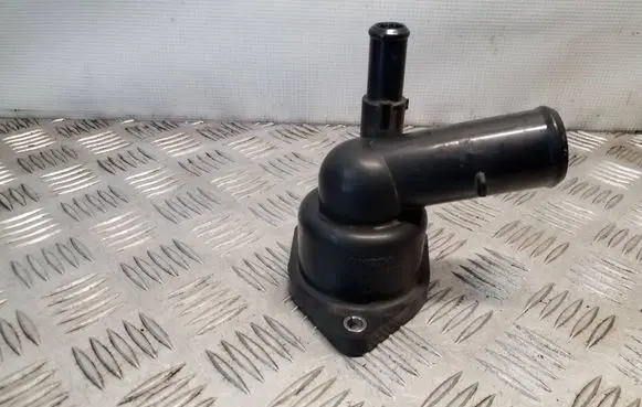 Toyota Auris E180 Thermostat/thermostat housing 