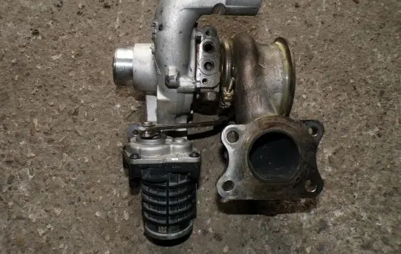 Peugeot 308 Turbo 9845031980