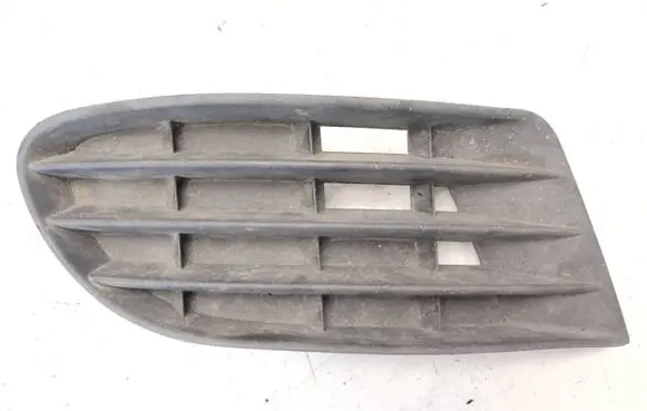 Volkswagen Golf Plus Front bumper lower grill 5M0853665