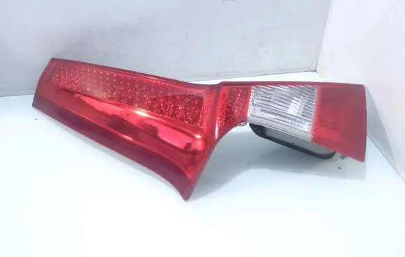 Volvo V70 Tailgate rear/tail lights 164391 164397