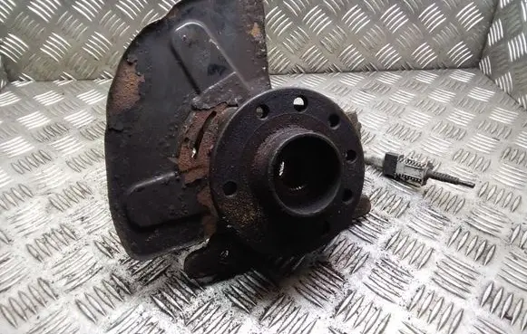 Opel Zafira B Front wheel hub