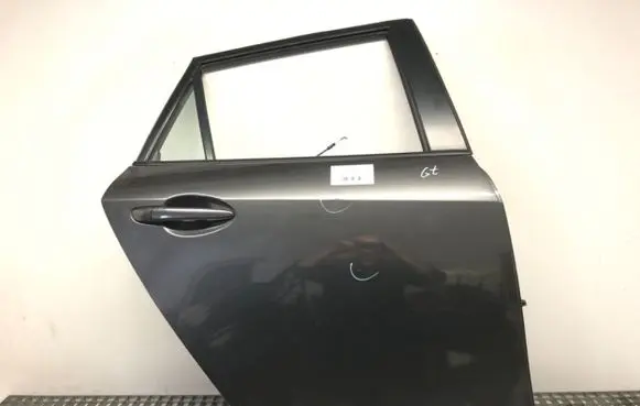 Mazda 3 II Rear door