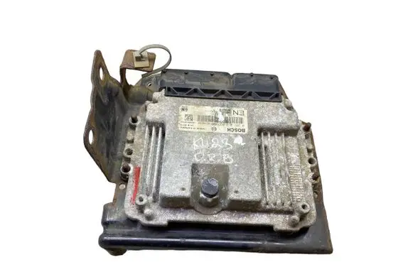 Opel Zafira B Engine control unit/module 0281013593 K423 55205621