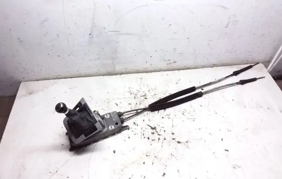 Volkswagen PASSAT B6 Gear shifter/selector 3C0711049M 1K0711091A