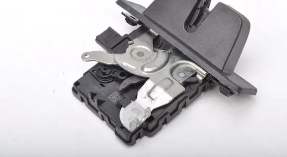 Land Rover Discovery 5 Tailgate lock latch CPLA-442A66-AE