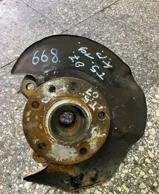 Volkswagen Transporter - Caravelle T5 Front wheel hub