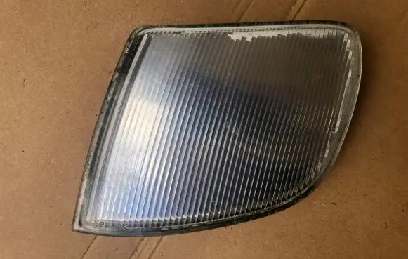 Volkswagen PASSAT B4 Front indicator light
