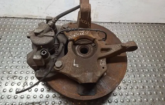 Renault Megane III Front wheel hub spindle knuckle S25056532 400140044R
