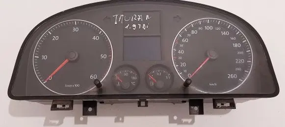 Volkswagen Touran I Speedometer (instrument cluster) 1T0920 1T0920862F V0011000