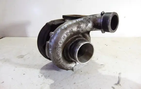 Audi A4 S4 B6 8E 8H Turbo 059145701C