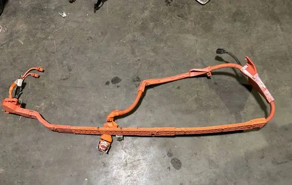 Toyota C-HR I High voltage cable