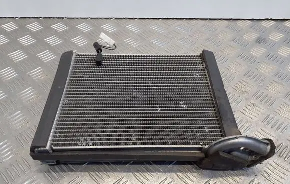Toyota Yaris Air conditioning (A/C) radiator (interior) 01k30a3252