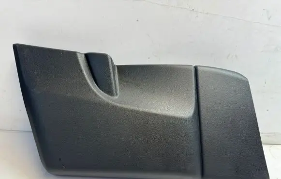 Maserati Levante (B) pillar trim (bottom) 670040375