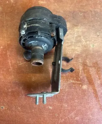 Mercedes-Benz Sprinter W906 Electric auxiliary coolant/water pump A2118350028