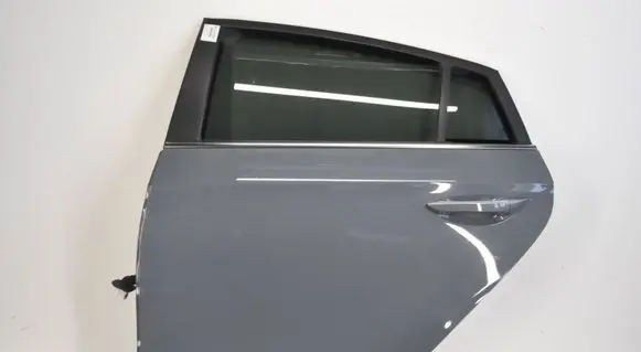 Hyundai Ioniq Rear door 