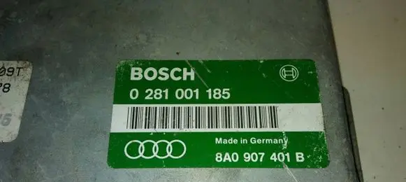 Audi A4 S4 B5 8D Engine control unit/module 8A0907401B 0281001185