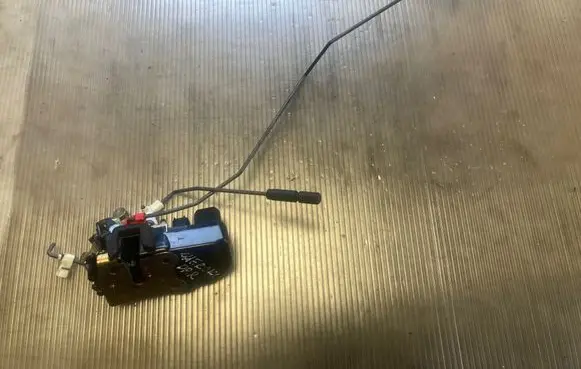 Jeep Grand Cherokee (WK) Front door lock GR15