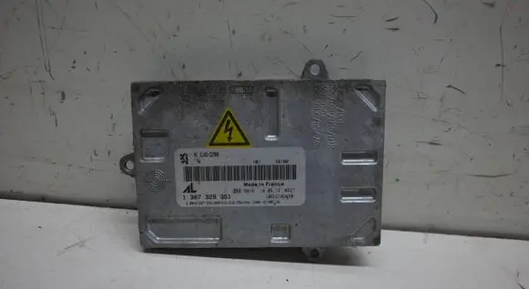 Peugeot 308 SW Headlight ballast module Xenon 1307329351