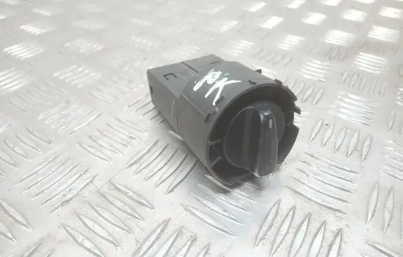 Volkswagen PASSAT B5.5 Light switch 1C0941531