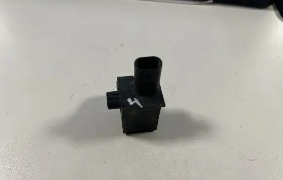 Chrysler Pacifica Airbag deployment crash/impact sensor 68245079AA
