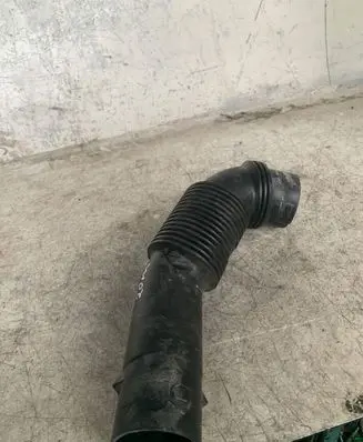 Citroen C4 Cactus Air intake duct part 9812189880