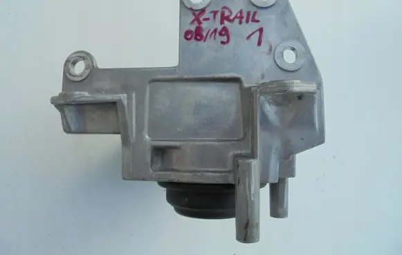 Nissan X-Trail T32 Engine mount vacuum valve 