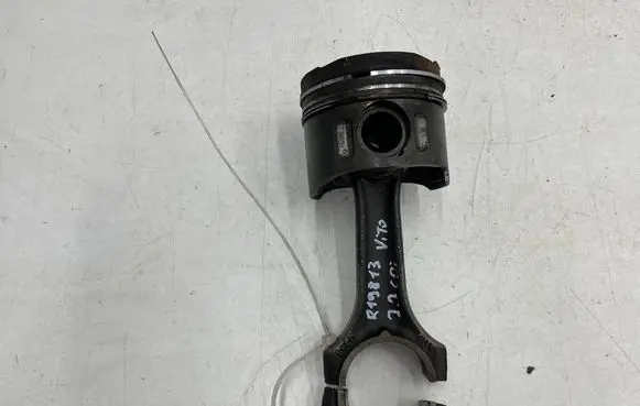 Mercedes-Benz Sprinter W906 Piston with connecting rod 6110110501