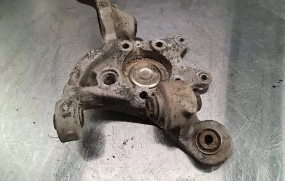Volvo V70 Rear wheel hub 9200623