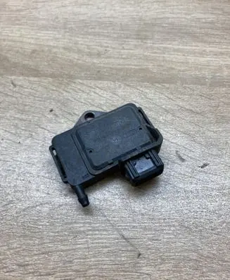 Peugeot 106 Air pressure sensor 0261230004