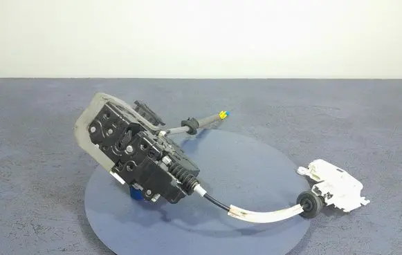 Audi A8 S8 D2 4D Rear door lock 4N0839015D