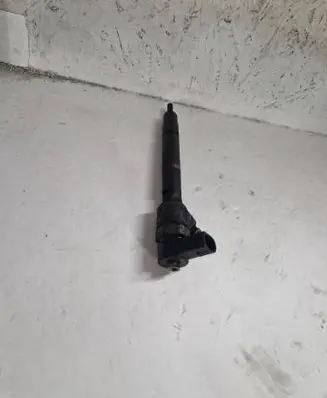 Mercedes-Benz Vito Viano W639 Fuel injector A6470700087