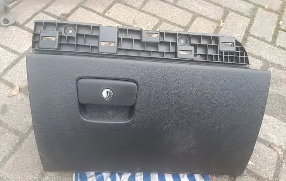 Dodge Durango III Glove box frame P01531049BL 10754110