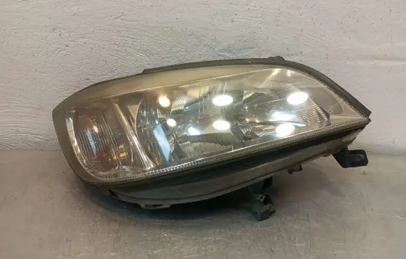 Opel Zafira A Headlight/headlamp 89100055