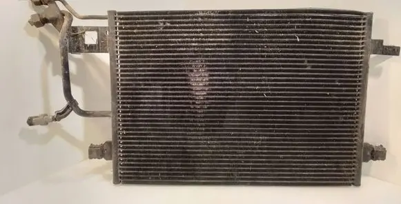 Volkswagen PASSAT B5 A/C cooling radiator (condenser) 8D0260401E