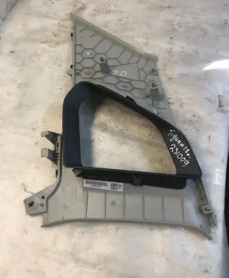 Volkswagen Tiguan (D)pillar trim (top) 5na867288