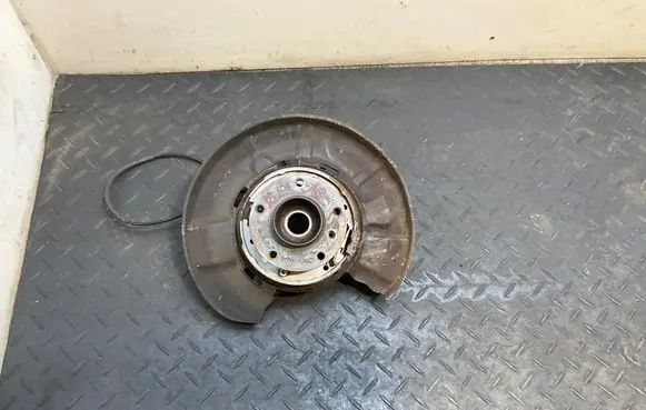 BMW 3 E92 E93 Rear wheel hub 6774808