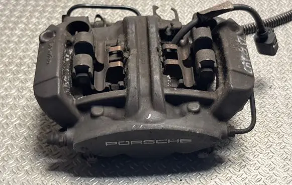 Porsche Cayenne (9Y0 9Y3) Rear brake caliper 9Y0615404BC