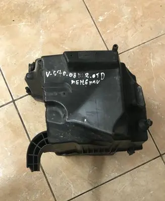 Volvo C70 Air filter box 7689550204