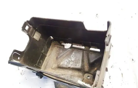 Skoda Fabia Mk1 (6Y) Battery box tray 6q0915331