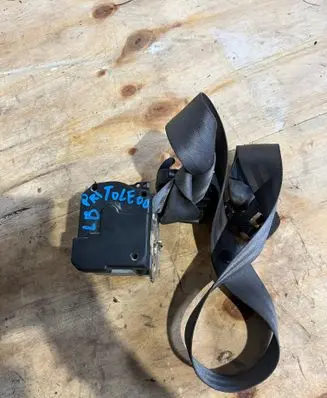 Seat Toledo II (1M) Front seatbelt 33009583B