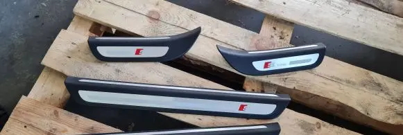 Audi Q5 SQ5 Front sill trim cover 8R0853374G