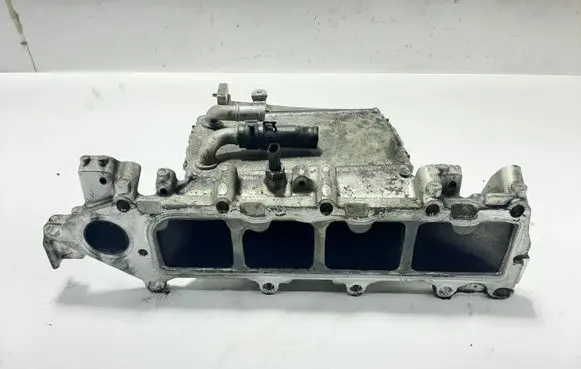 Volkswagen Golf VII Intake manifold 
