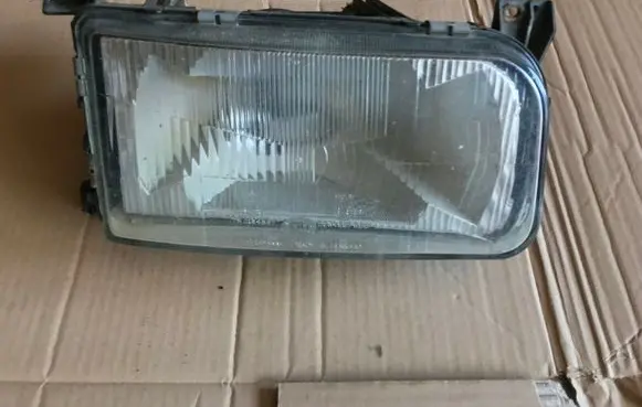 Volkswagen PASSAT B3 Headlight/headlamp 13348000