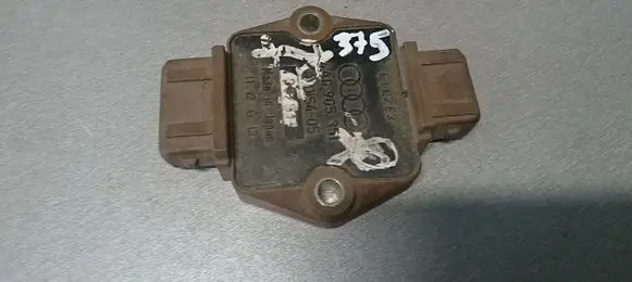 Audi A4 S4 B5 8D Ignition amplifier control unit 4A0905351