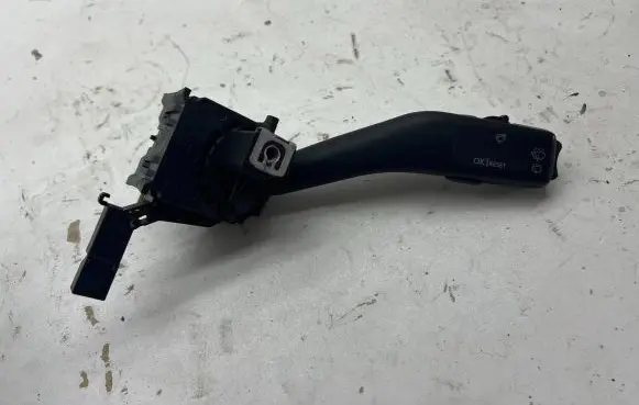 Volkswagen Touran I Wiper control stalk 1k0953519a
