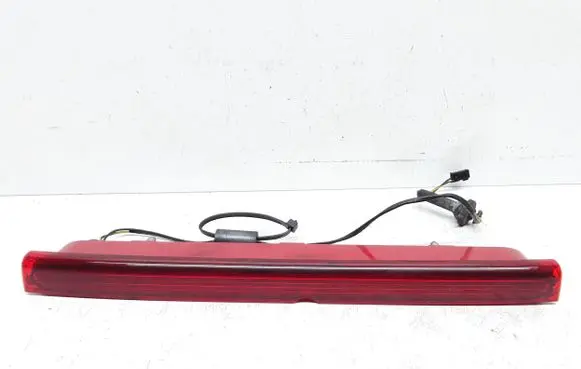 Volvo V40 Third/center stoplight