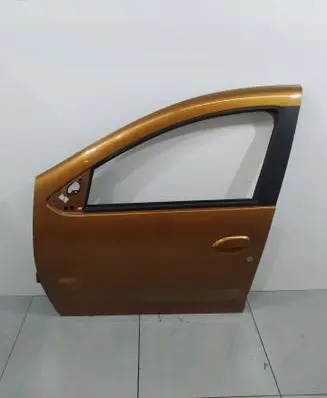 Dacia Duster II Front door